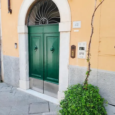 Casa42 Luce Quiete E Relax A 150m Da Piazza Duomo Appartement *